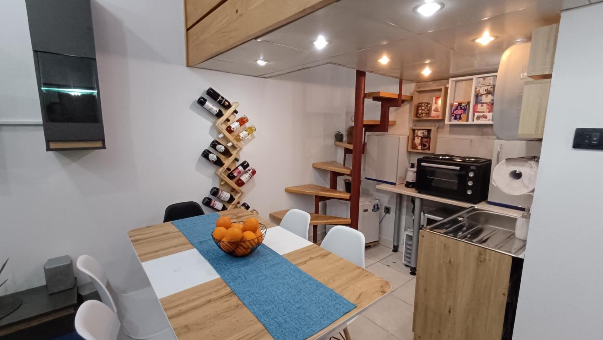 Nitro Inn - Premium Apartments - Wine Tasting - Souvenir - Art Gallery - Private Guided Tours - Relaxing - Romantic Скопье Экстерьер фото